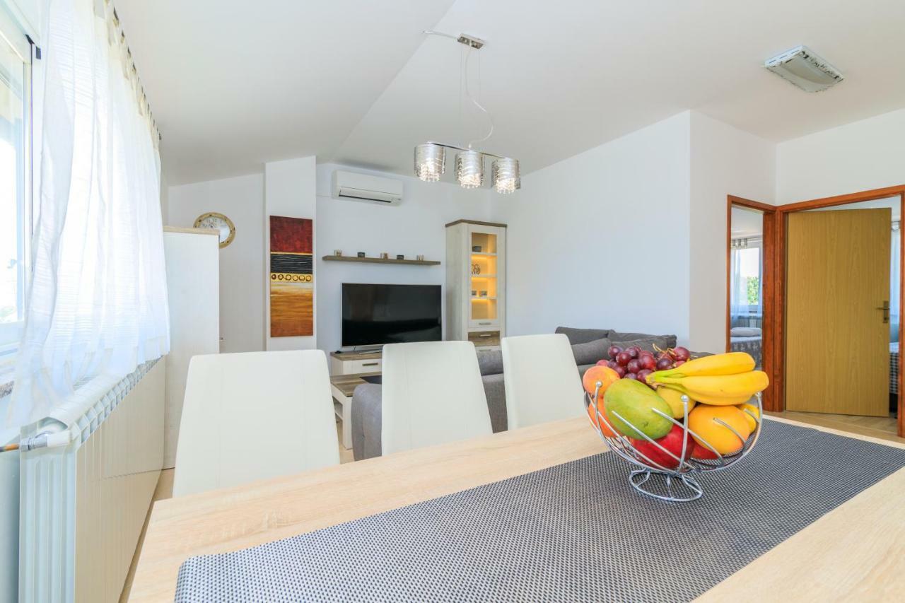 Holiday Home Natasha Svetvincenat Ngoại thất bức ảnh